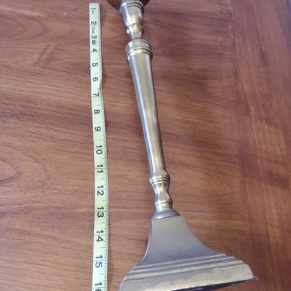 Brass candles holder and woven basket - Picture 2 of 10